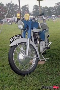 Front view of this Norton 99 Deluxe